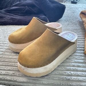 Bryr Chonk Clogs - Fennel Size 8